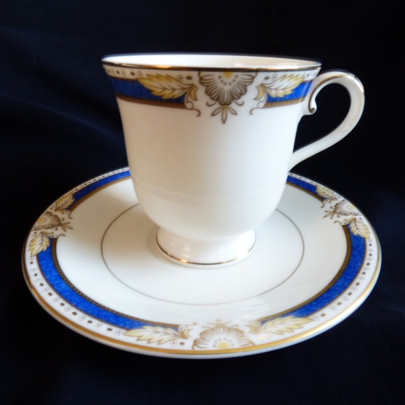 Mikasa Grimaldi Porcelain gold & cobalt blue Footed Tea Cup & Saucer set - Picture 1 of 8